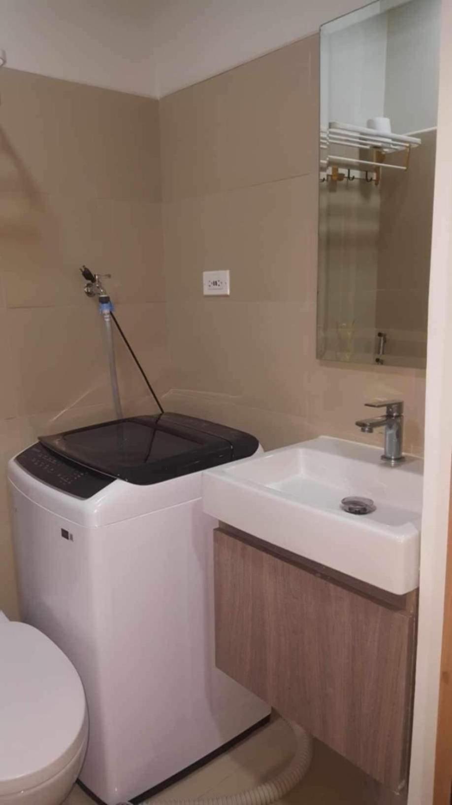 Bright Moa Staycation Apartment Manila